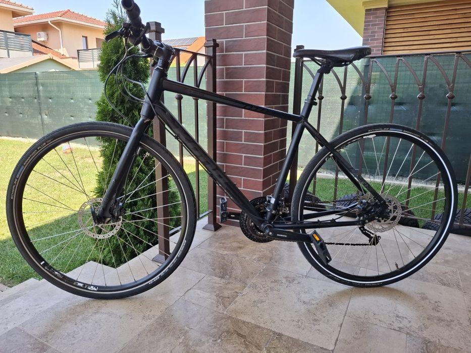 Trekking Kona Dew Plus – bicicleta hibrid/urbana frane disc