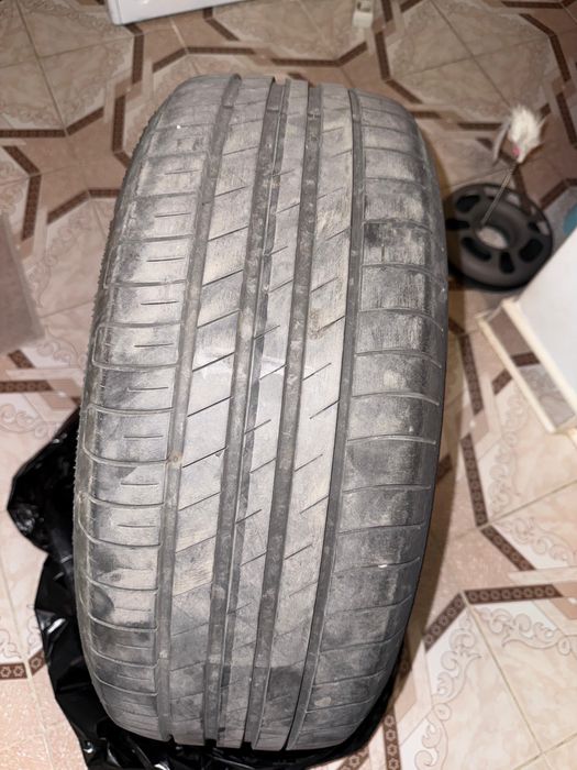 Anvelope vara 225/55/R17 97W Goodyear si Uniroyal