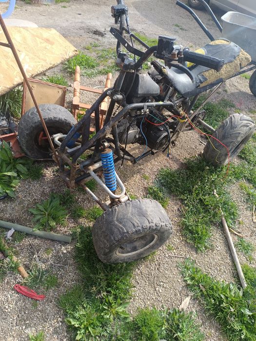 Vând ATV 107cc Funcțional pornire automat cu cheie.