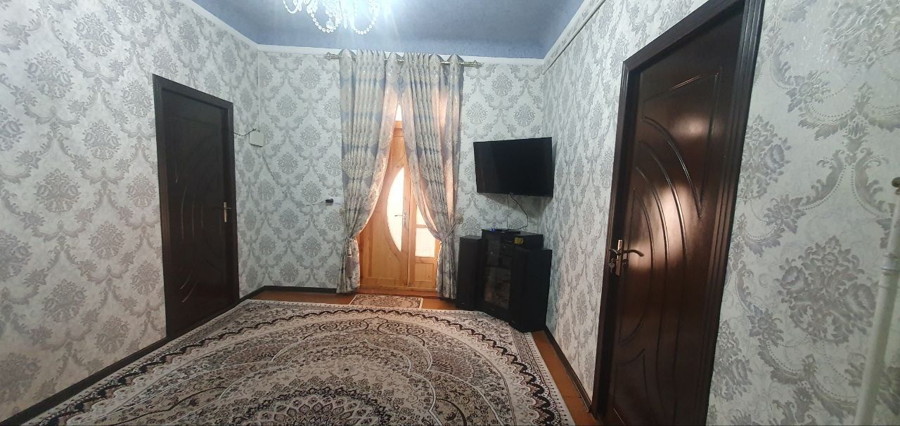 Продаётся дом в центре Янгиюлья