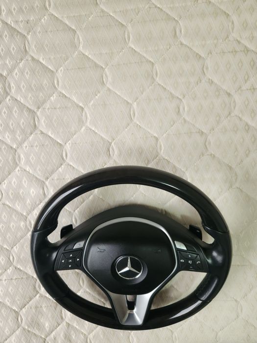 Оригинален волан за Mercedes cls w218
