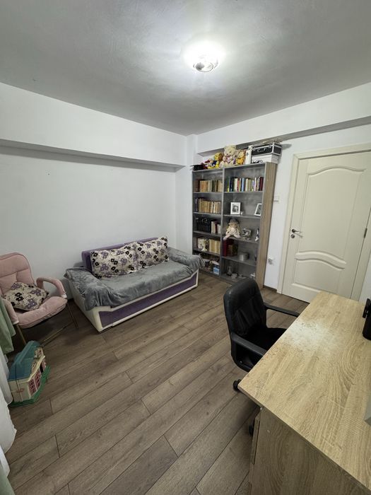 Apartament 3 camere centru Navodari