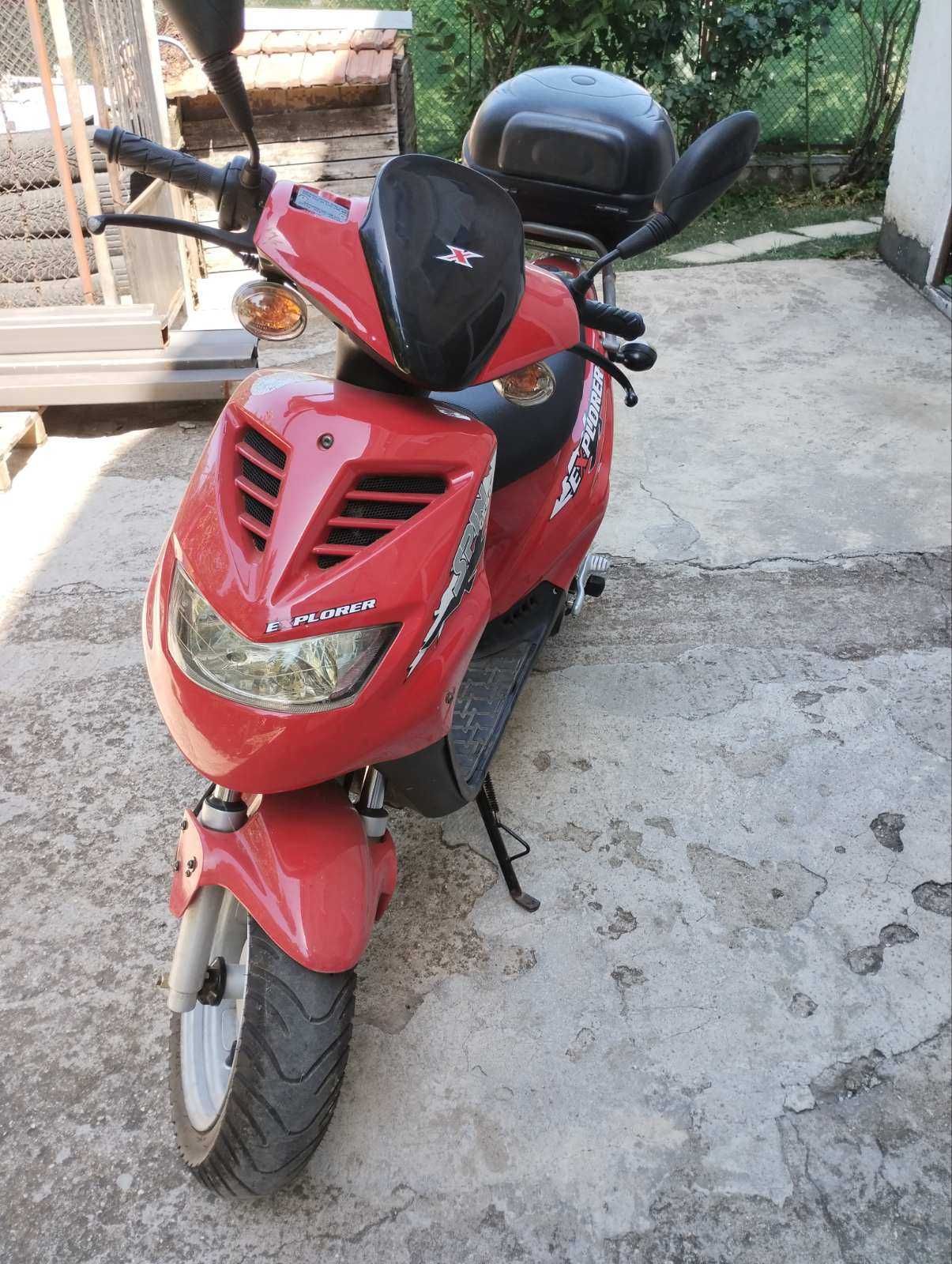 Скутер Explorer GE 50