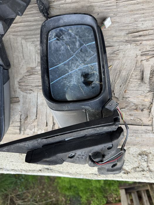 De vanzare diferite piese e46