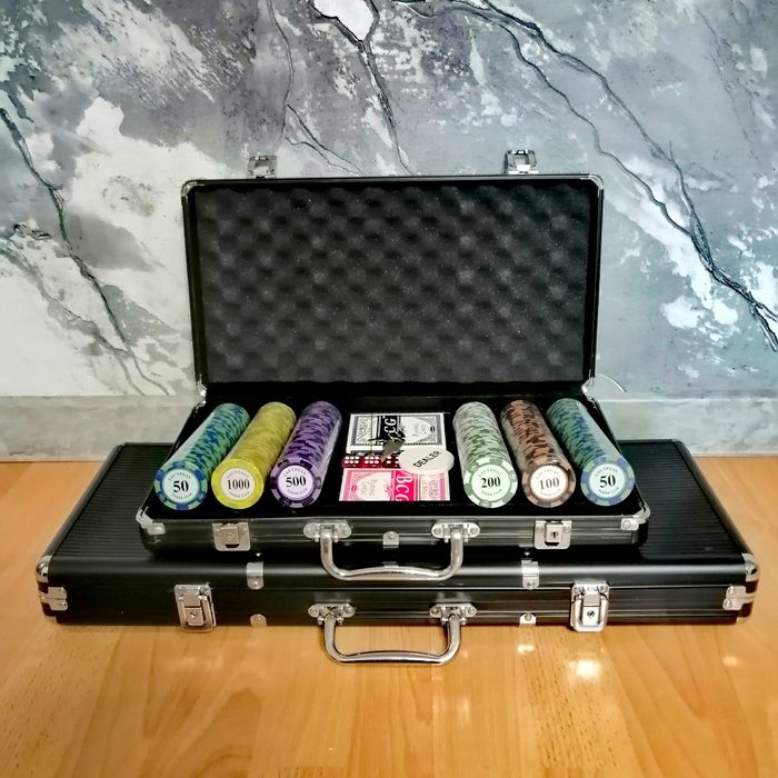 Фишки для Ази Покера Покерный набор в кейсе