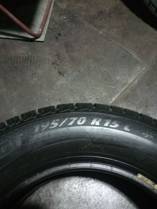 Продам шины 195/70/15c