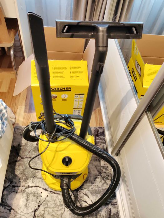 Karcher - Aspirator cu fir.
