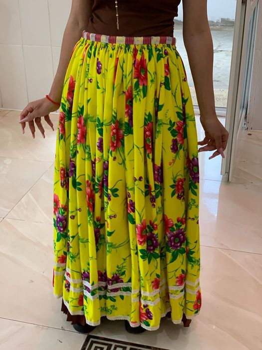 Fuste plisate țiganesti și conpleuri