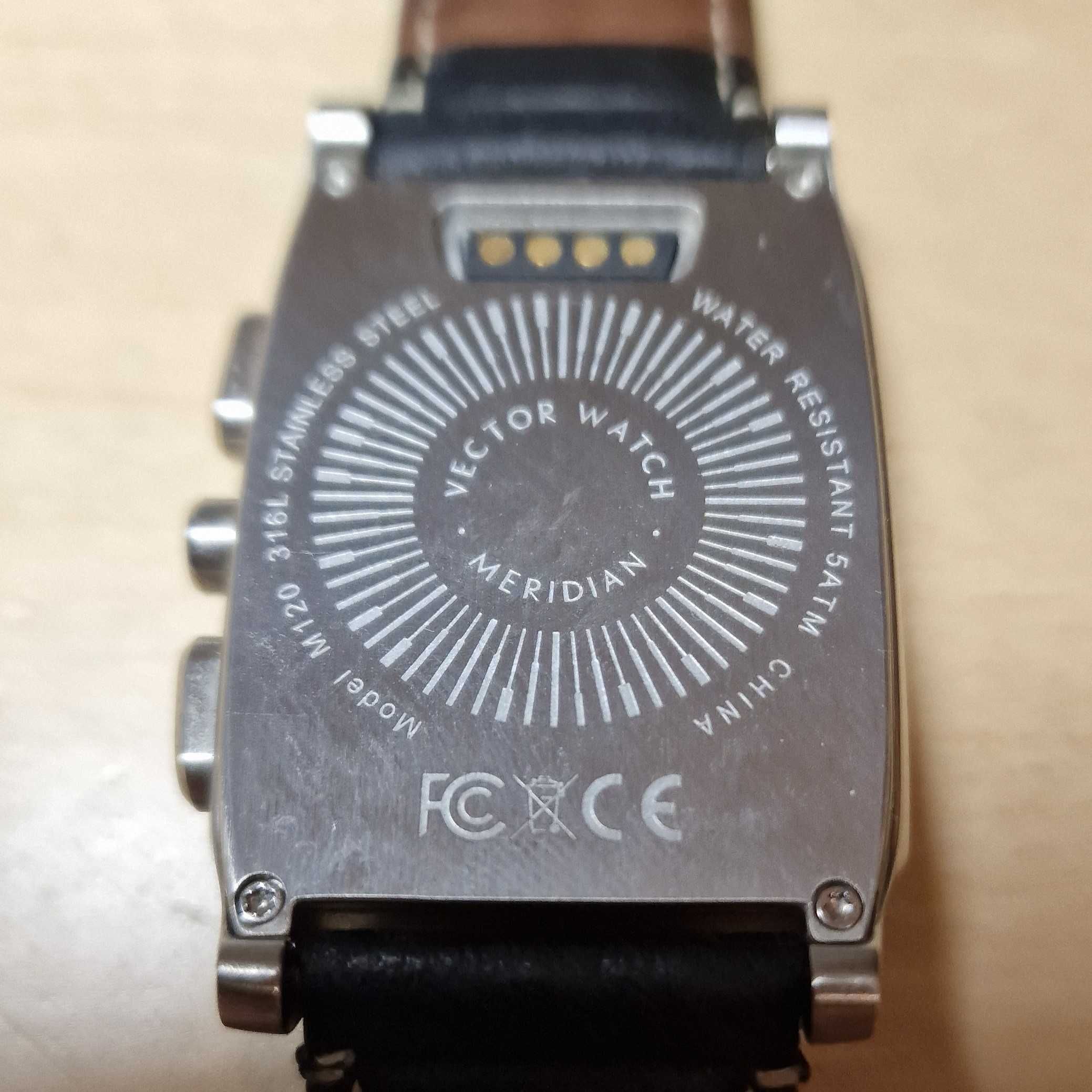 Ceas smartwatch rar Vector Meridian M120 316L de colectie curea piele