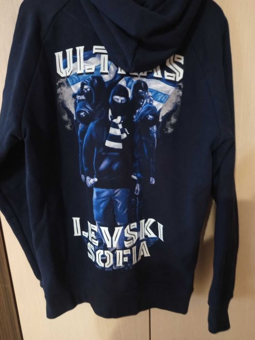 Фен суичър на Левски София