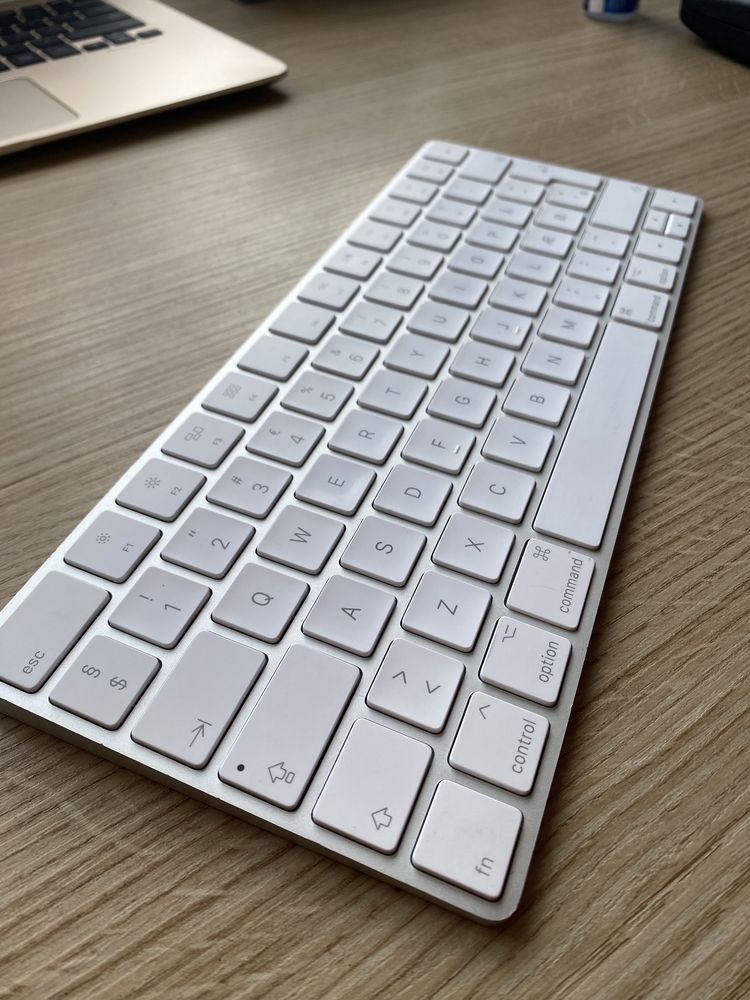 Tastatura Apple Magic keyboard