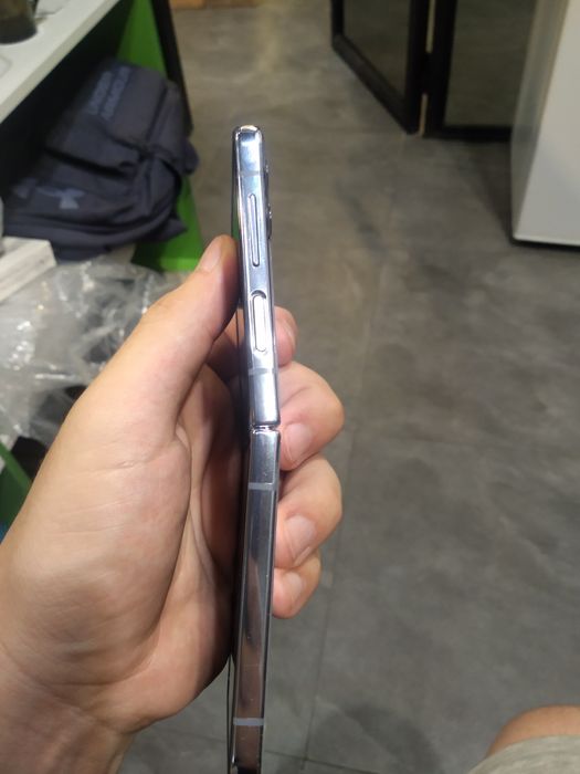 Срочно продается Samsung zflip 4 8/256
