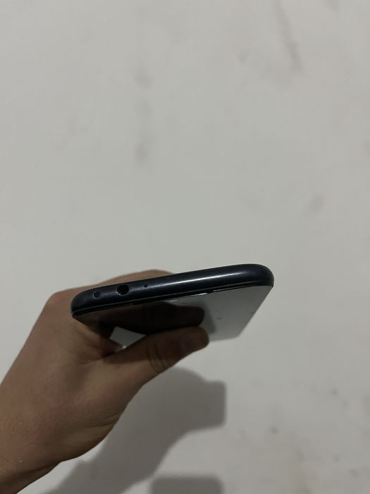 Redmi 7  sotiladi srochni 450ming oʻtb beraman