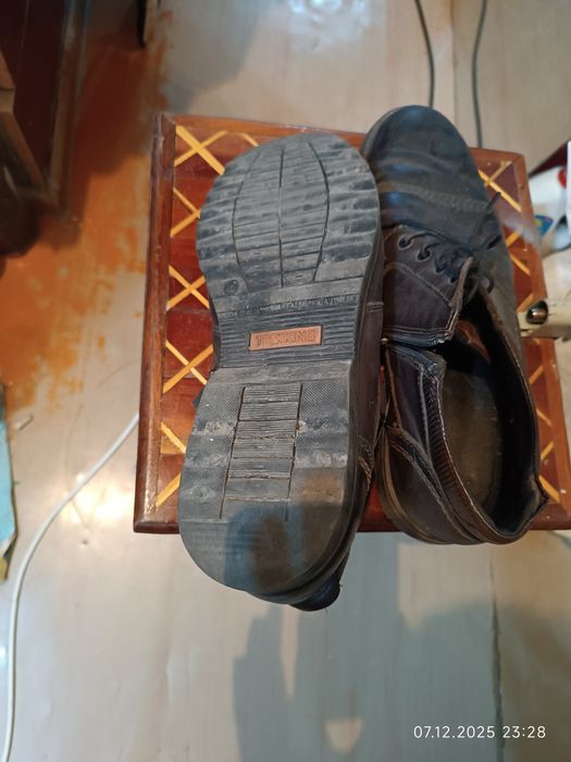 Ботинки 44 размера, кожанные, бу!