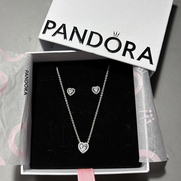 Set cercei si lant din argint Pandora cu piatra alba in forma de inima
