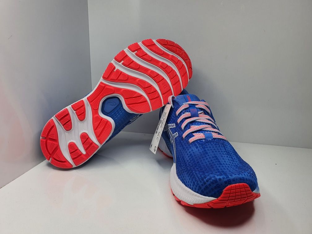 Маратонки Asics Gel-Saiun 

Носени, но в отлично състояние 

Размер 43