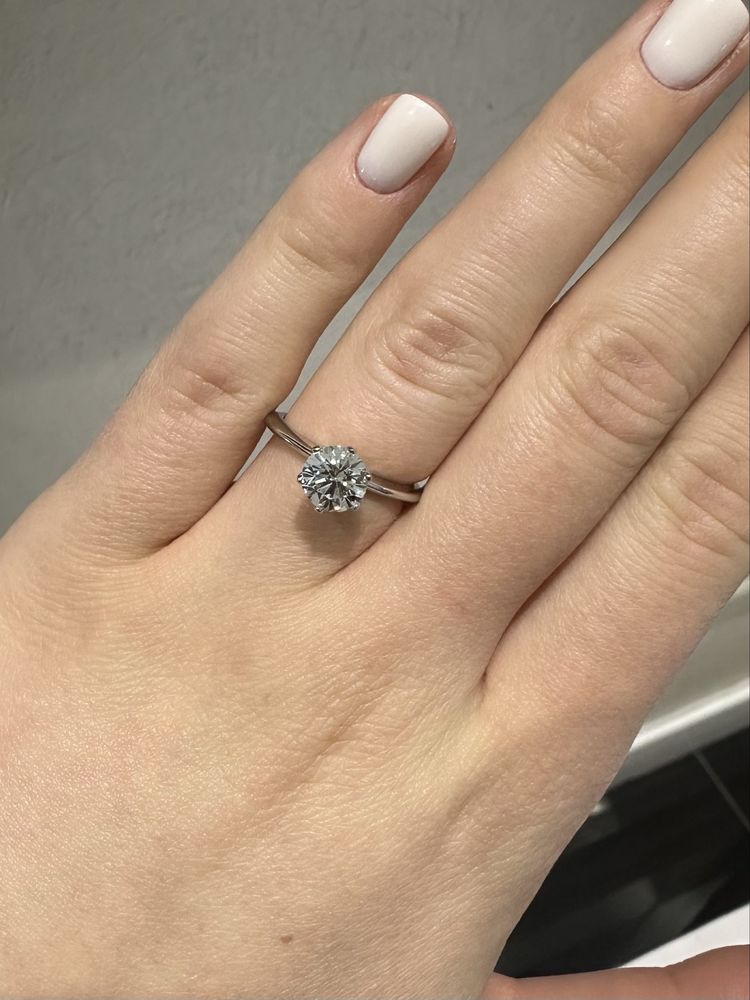 NEW Кольцо с Бриллиантом 1,17 ct. J/VS2