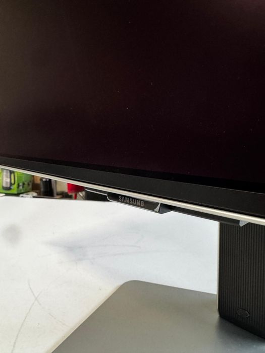 Monitor Samsung Smart OLED G8