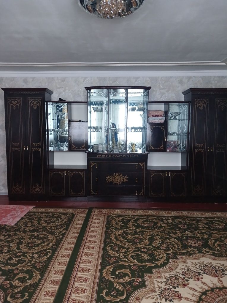 Сервант сатылады таза жагдайда