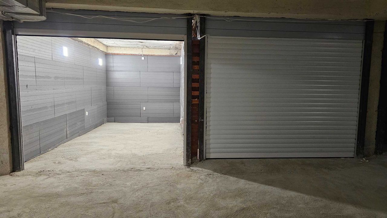 Продава се Гараж / Паркомясто в Варна, Базар Левски - 17 кв.м за 2412 €/кв.м - Снимка #1