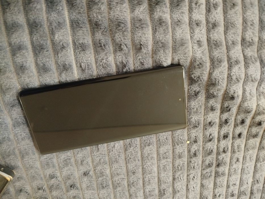 Продам HONOR 70.