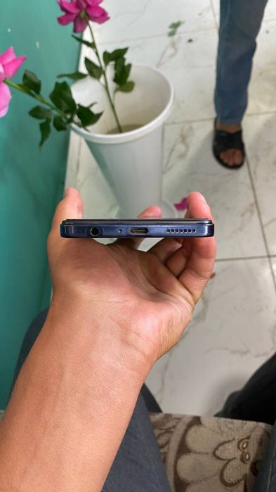 Tecno comon 19 sotiladi 6/128 xotiraga ega