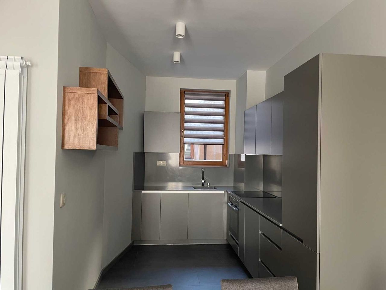 Дава се под наем Двустаен апартамент в София, Изток - 83 кв.м за 510 € - Снимка #3