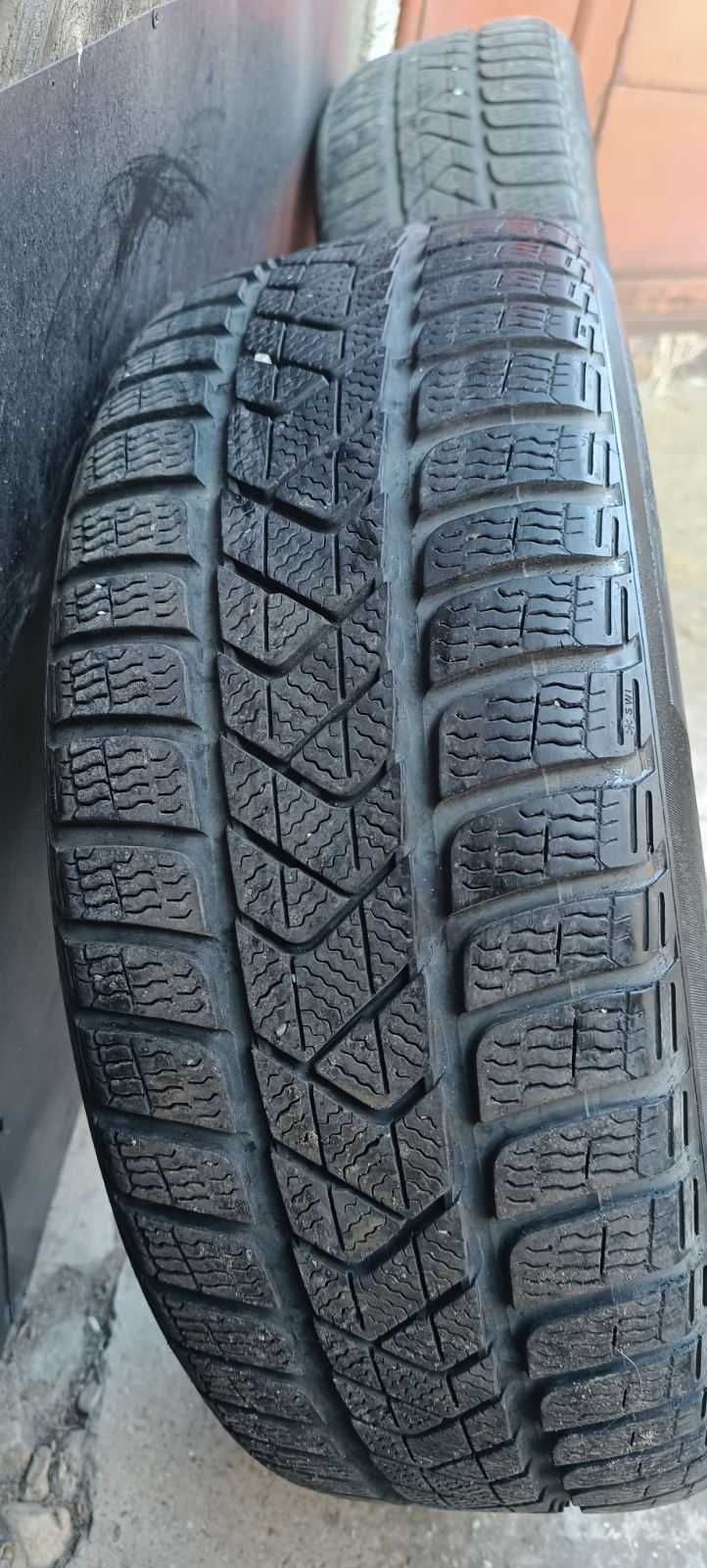 Зимни гуми Pirelli Winter Sottozero 3 -  215/55/R17