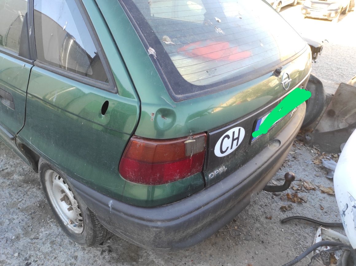 Продавам на части OPEL ASTRA 1.4 16V 95 г