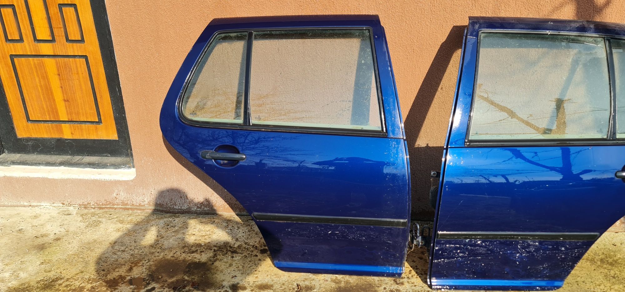 Portiera spate stanga și dreapta VW Golf IV/4