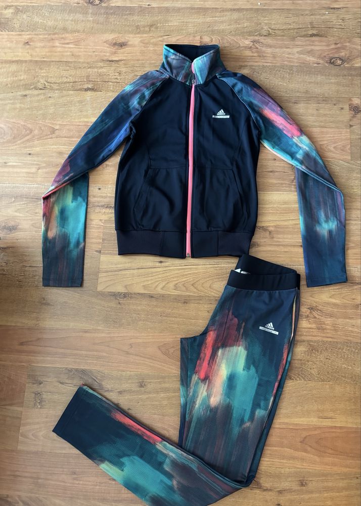 Спортен оригинален екип на Adidas
