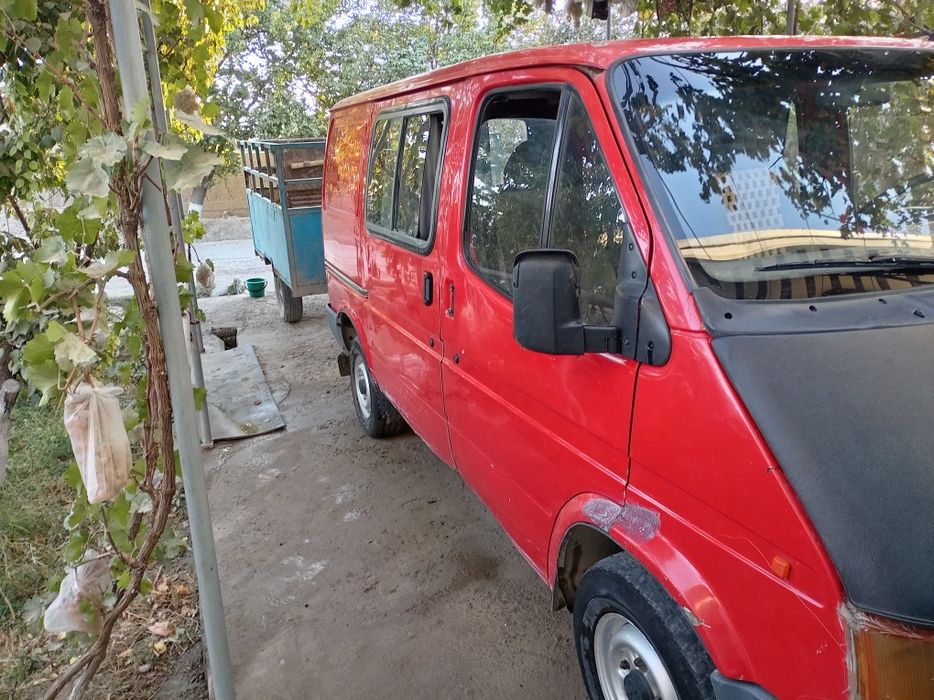 Ford Tranzit 1993yil