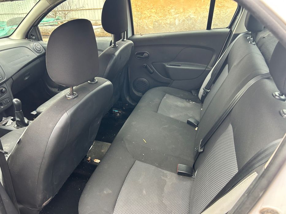 Dacia Logan ,avariat