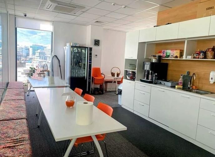 Дава се под наем Офис в София, Младост 4 - 627 кв.м за 7000 € - Снимка #11