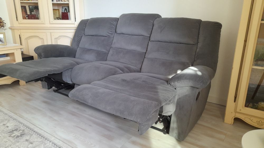 De vânzare canapea extensibilă NOLE , MOBEXPERT , 2 reclinere manuală!