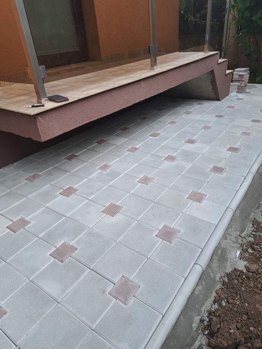 Pavaje si pavele din beton model antiderapant Oferim montaj transport
