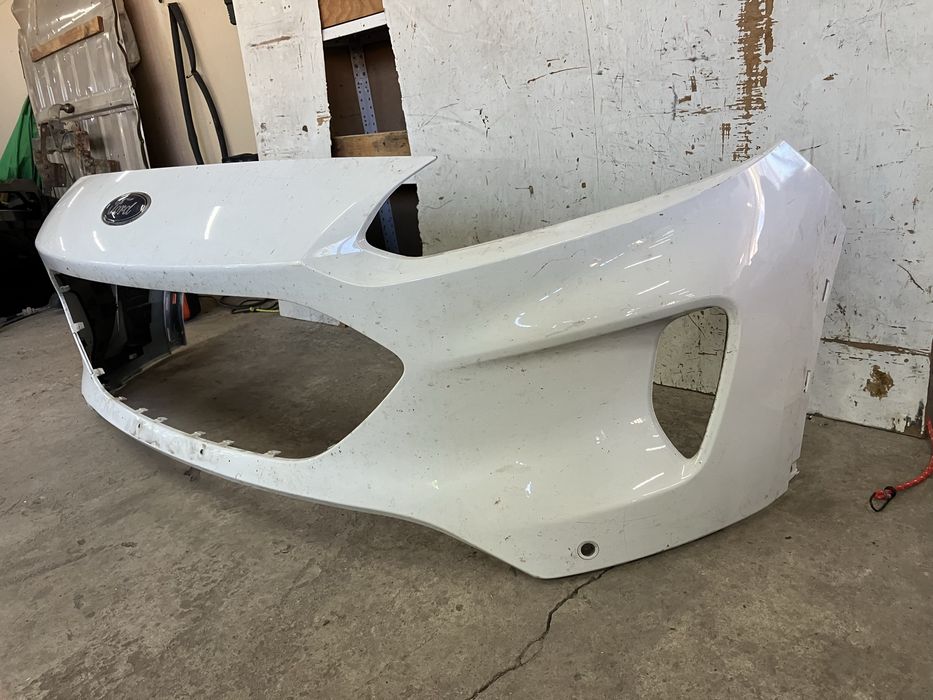 Предна броня за Форд Куга Ford Kuga 2020г-