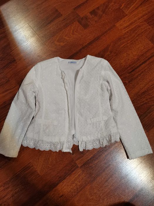 Jachetă Mayoral, albă, mărimea 116