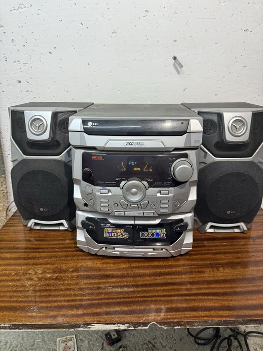 Музыкальный центр