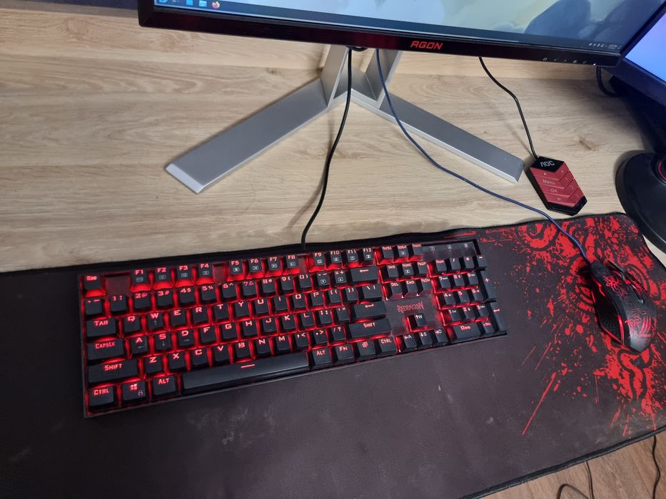Productivity Gaming сет ъп монитор AOC Agon, Benq razer redragon