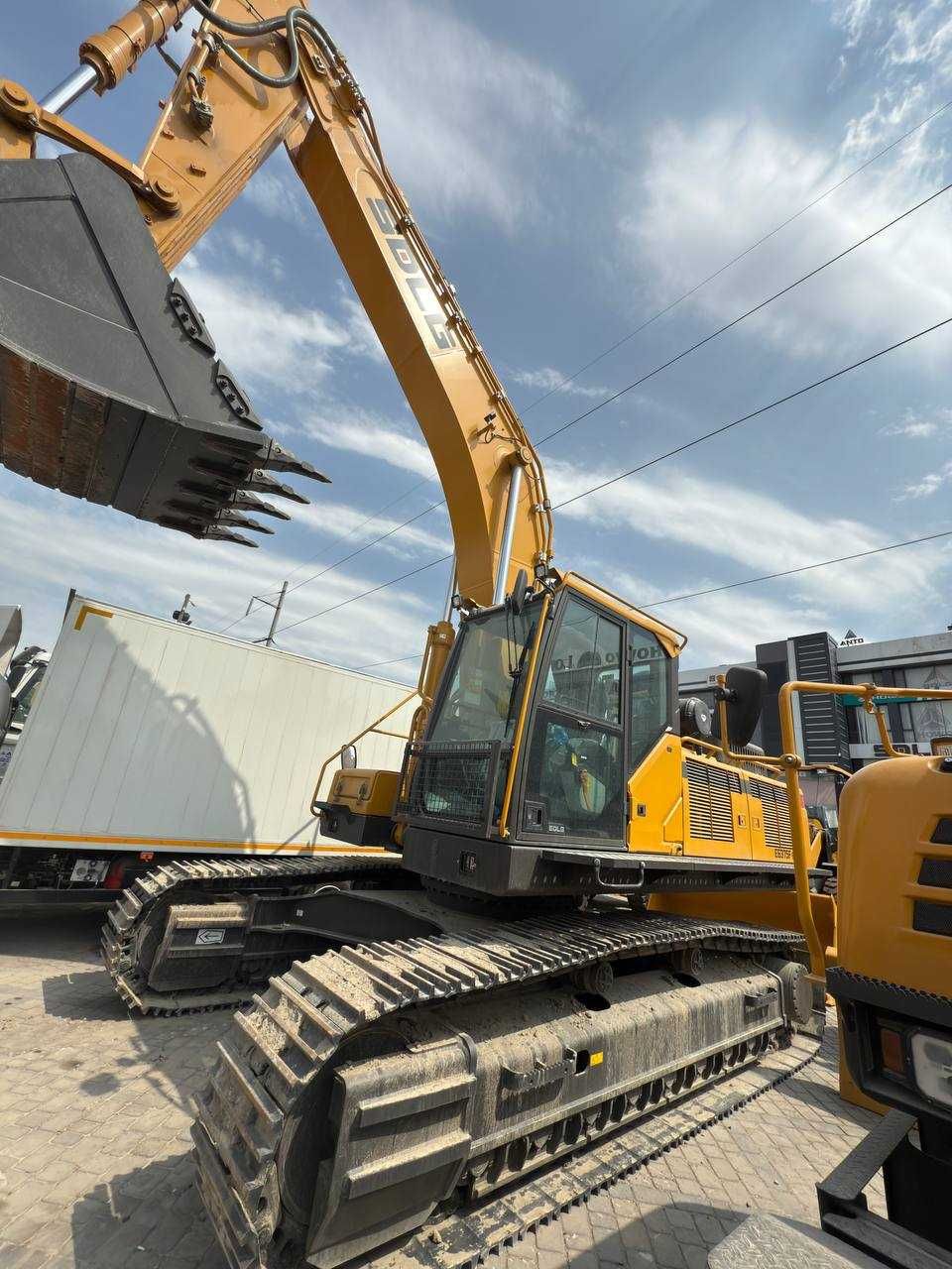 экскаватор гусеничные SDLG E6375Н 2,1м3 рассрочка 12ойгача