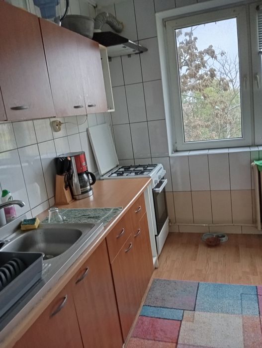 Închiriez camera in apartament