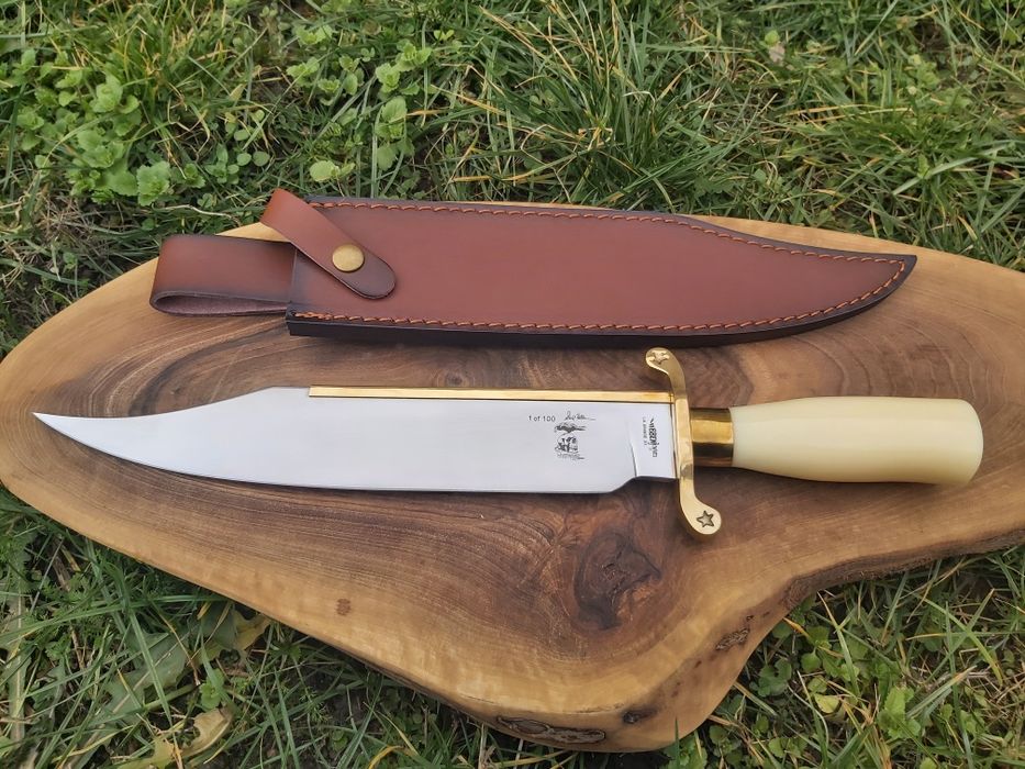 Нож Bowie "Expendables"/"Непобедимите" с кожена кания