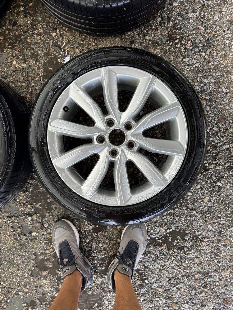 Джанти с Гуми от Audi A3 225/45/17 dot 2022