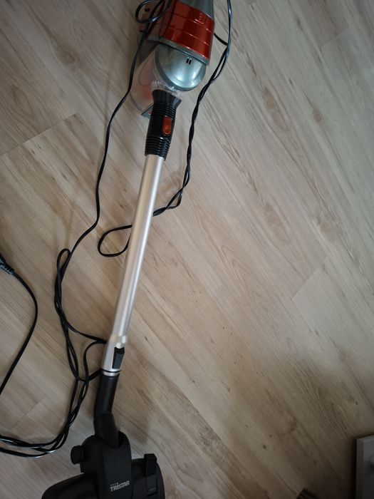 Прахосмукачка тип метла