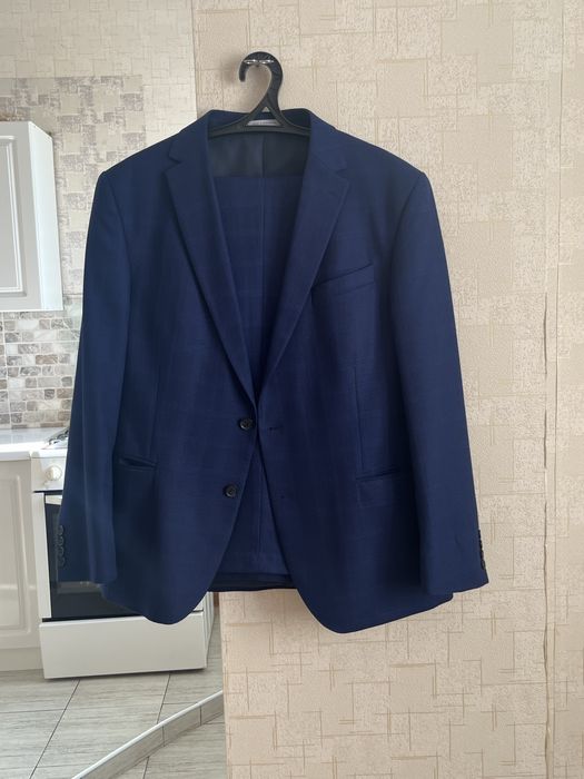 Костюм мужской продам