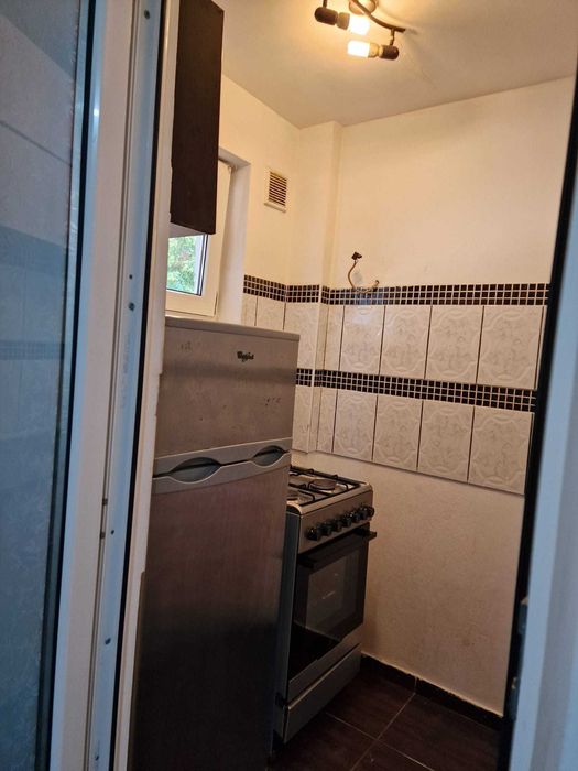 Inchiriez garsoniera