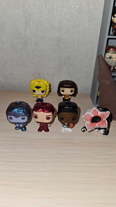 Продажа или обмен Фигурки ОСД киндер kinder joy stranger things