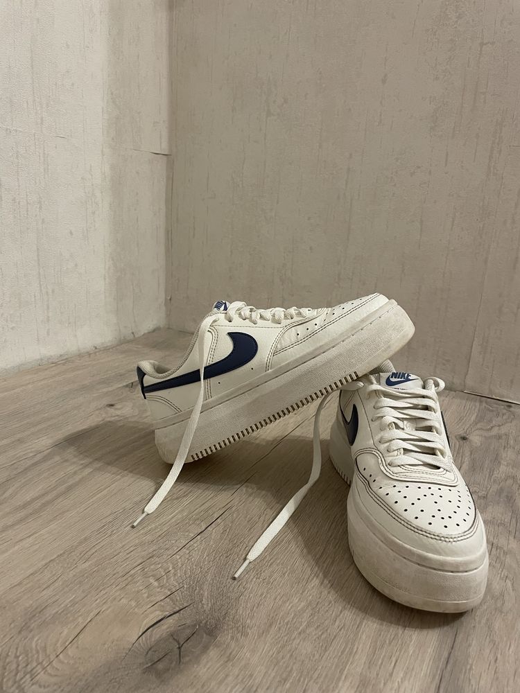 Оригинални дамски маратонки Nike Court Vision Alta Leather