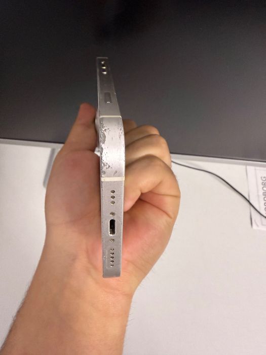 Iphone 13 128GB.
